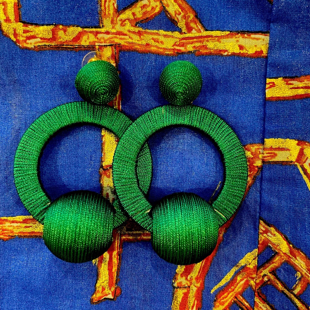 Thread Hoop Earrings/copycat Rebecca de Ravenal